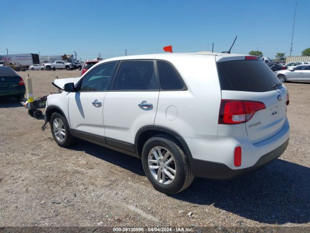 Photo 2 VIN: 5XYKT3A65FG628661 - KIA SORENTO 