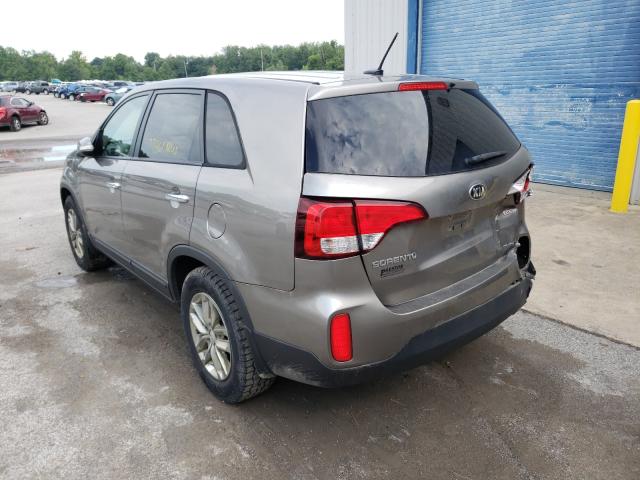 Photo 2 VIN: 5XYKT3A65FG656797 - KIA SORENTO LX 