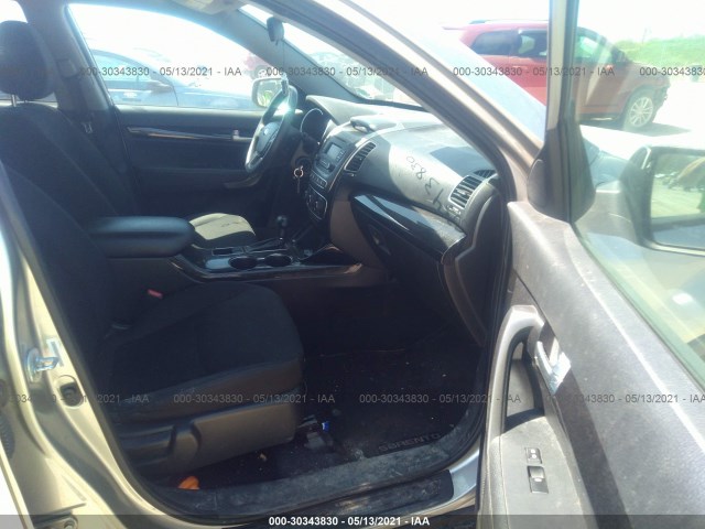 Photo 4 VIN: 5XYKT3A65FG660154 - KIA SORENTO 