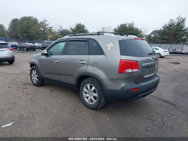 Photo 2 VIN: 5XYKT3A66CG209813 - KIA SORENTO 