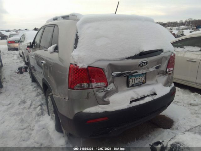 Photo 2 VIN: 5XYKT3A66CG283328 - KIA SORENTO 