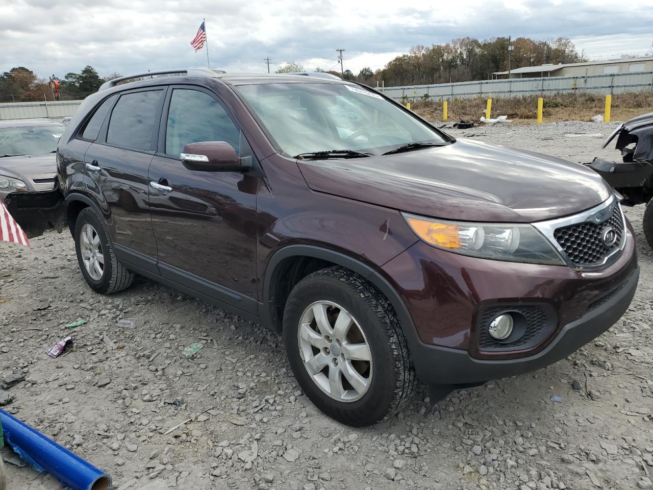 Photo 3 VIN: 5XYKT3A66CG305439 - KIA SORENTO 