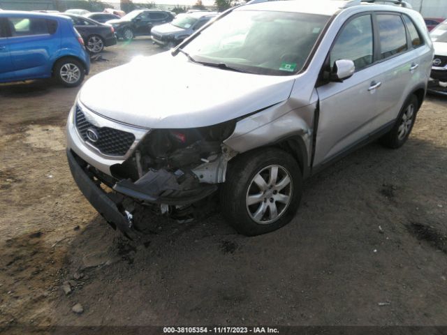 Photo 5 VIN: 5XYKT3A66DG349815 - KIA SORENTO 