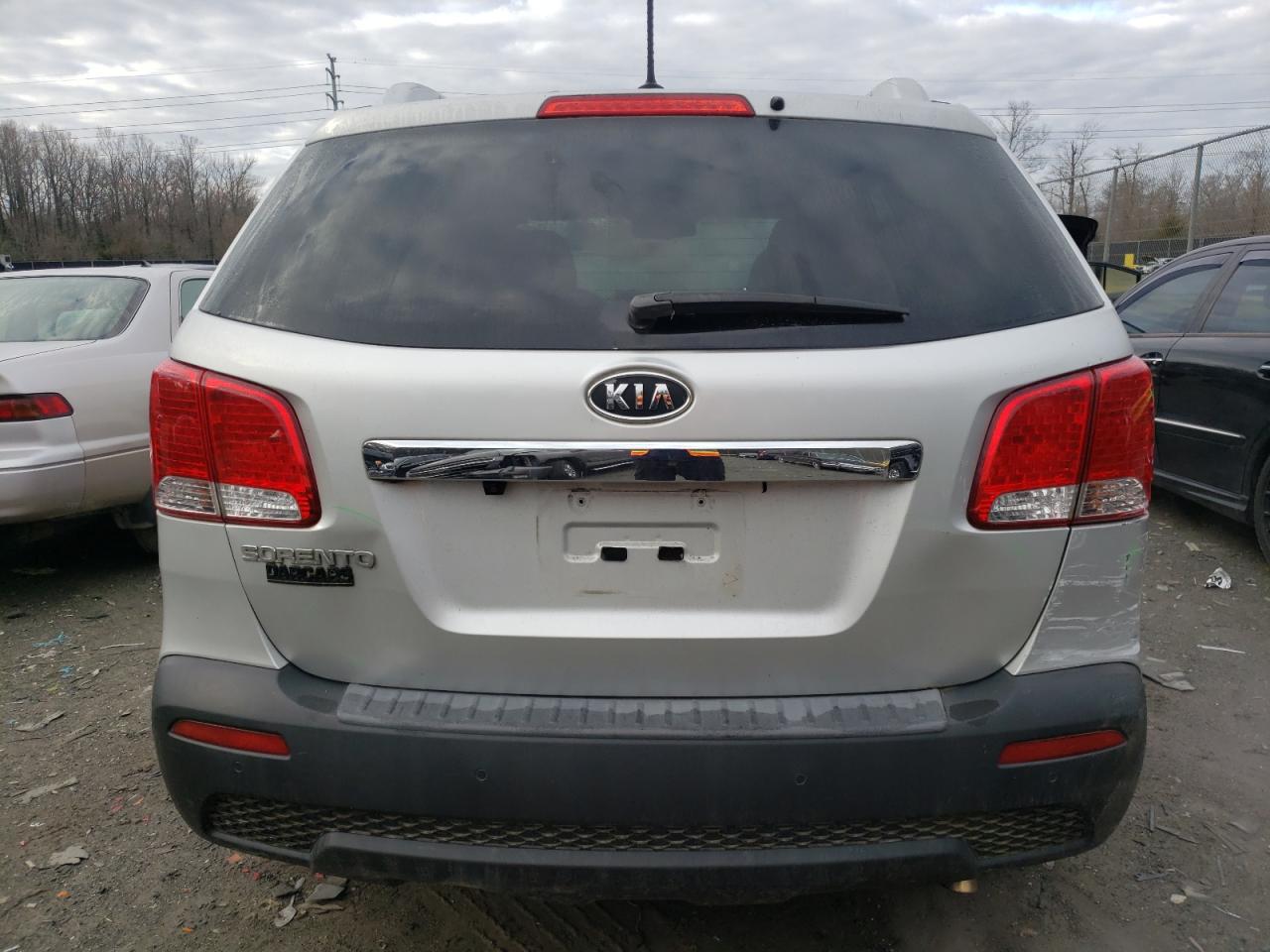 Photo 5 VIN: 5XYKT3A66DG355131 - KIA SORENTO 