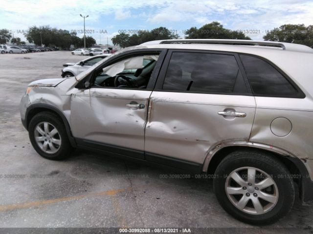 Photo 5 VIN: 5XYKT3A66DG358160 - KIA SORENTO 