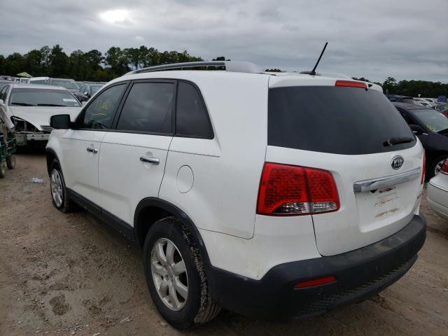 Photo 2 VIN: 5XYKT3A66DG393412 - KIA SORENTO LX 