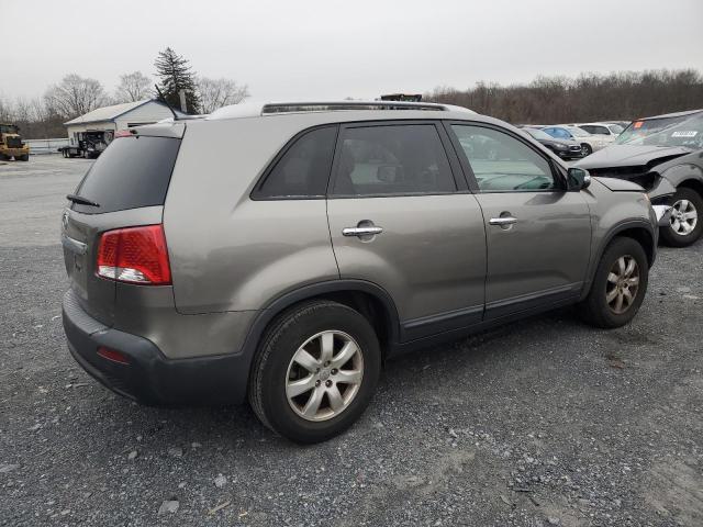 Photo 2 VIN: 5XYKT3A66DG397475 - KIA SORENTO 