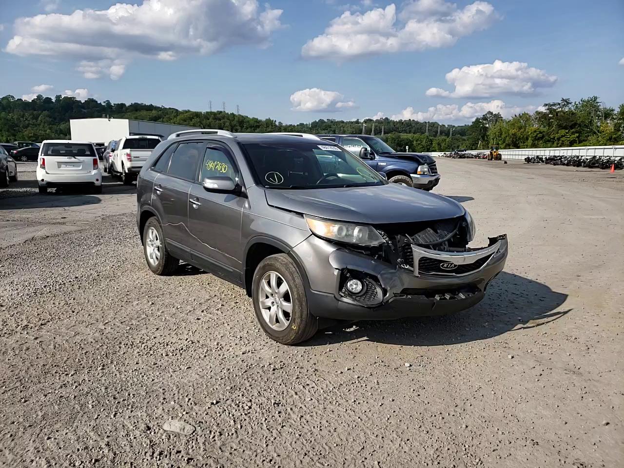 Photo 10 VIN: 5XYKT3A66DG408118 - KIA SORENTO LX 