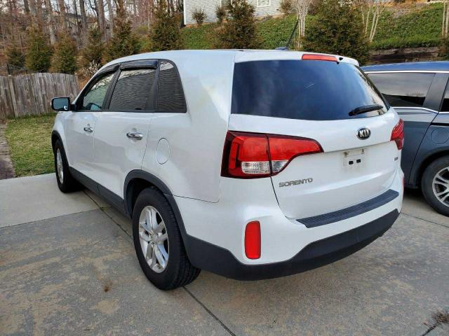 Photo 2 VIN: 5XYKT3A66FG547202 - KIA SORENTO LX 