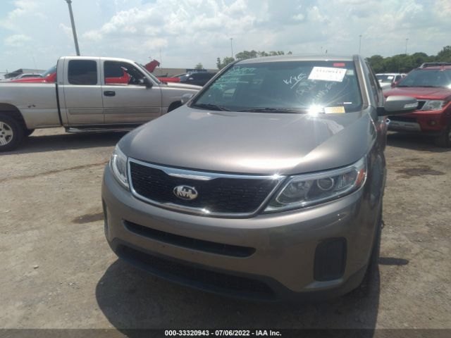 Photo 5 VIN: 5XYKT3A66FG553288 - KIA SORENTO 