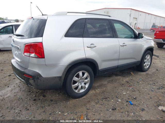 Photo 3 VIN: 5XYKT3A67CG268417 - KIA SORENTO 