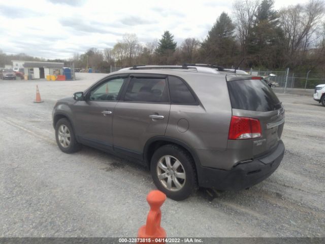 Photo 2 VIN: 5XYKT3A67DG317830 - KIA SORENTO 