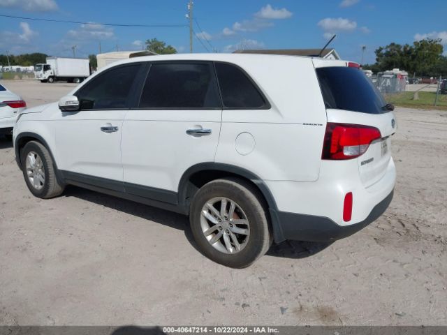 Photo 2 VIN: 5XYKT3A67FG574151 - KIA SORENTO 