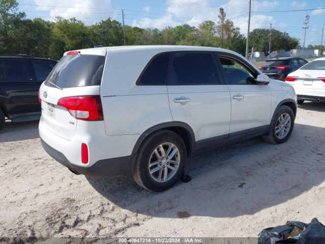 Photo 3 VIN: 5XYKT3A67FG574151 - KIA SORENTO 