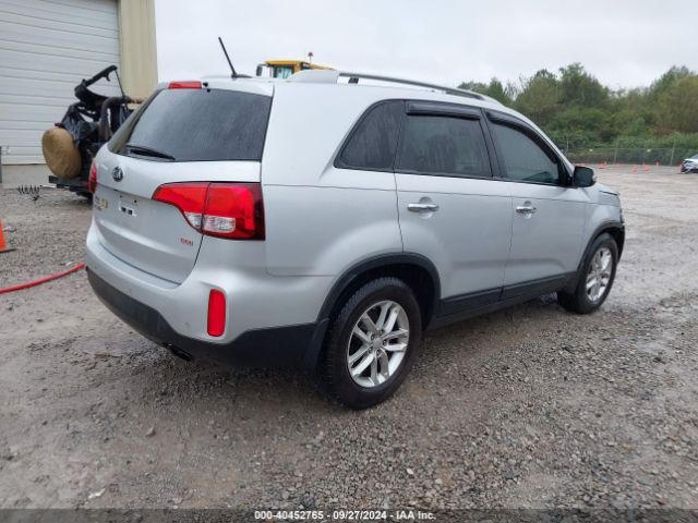 Photo 3 VIN: 5XYKT3A67FG580001 - KIA SORENTO 