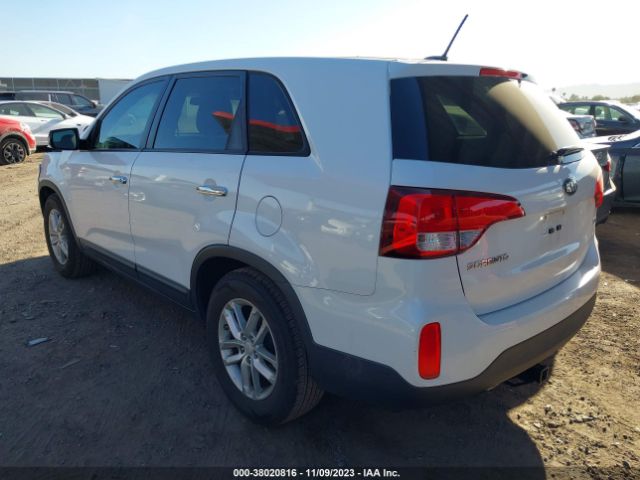 Photo 2 VIN: 5XYKT3A67FG599440 - KIA SORENTO 