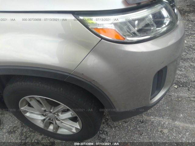 Photo 5 VIN: 5XYKT3A67FG661869 - KIA SORENTO 