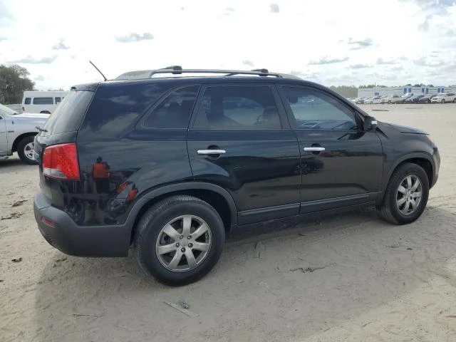 Photo 2 VIN: 5XYKT3A68DG322762 - KIA SORENTO LX 