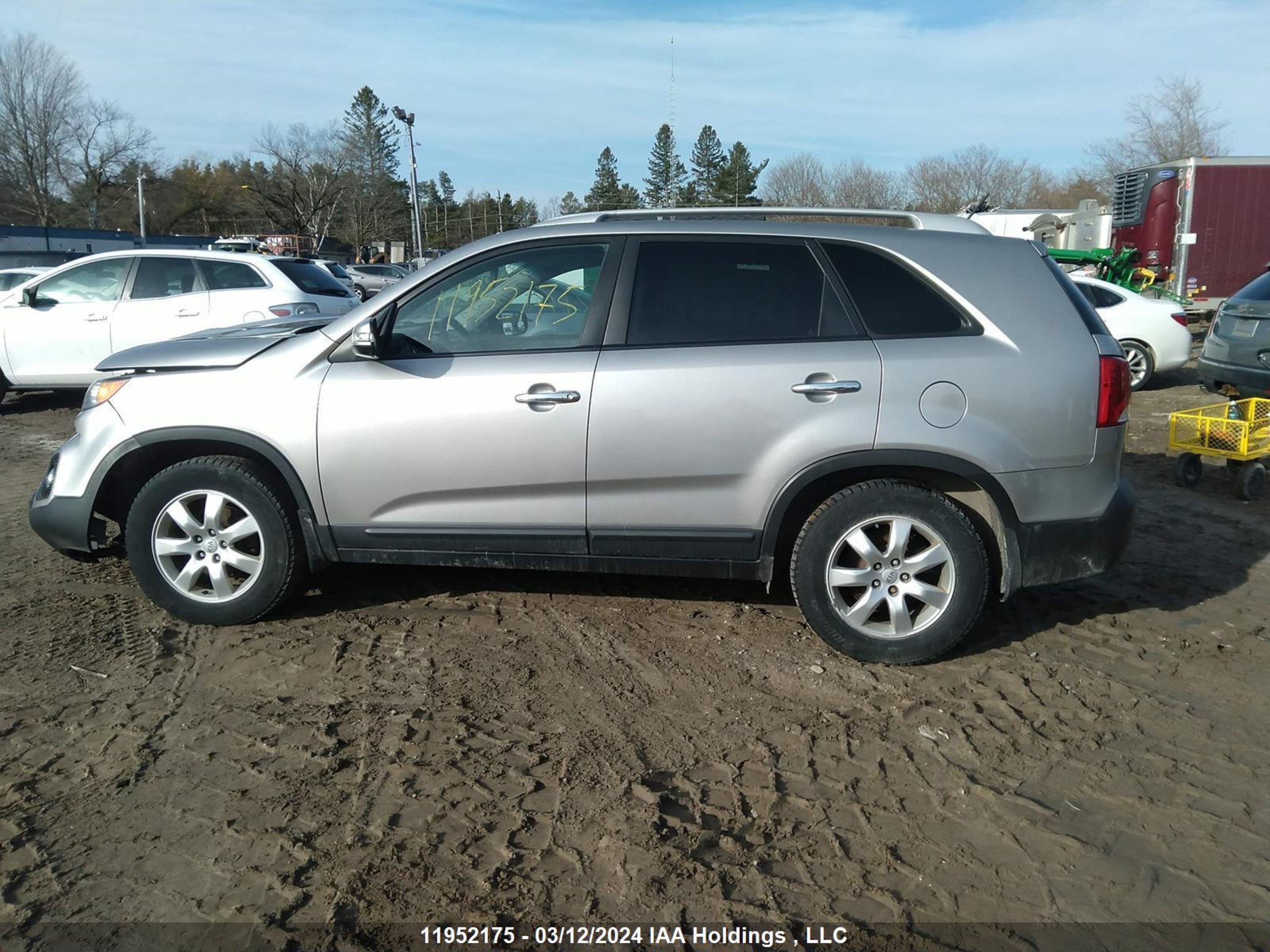 Photo 13 VIN: 5XYKT3A68DG385330 - KIA SORENTO 