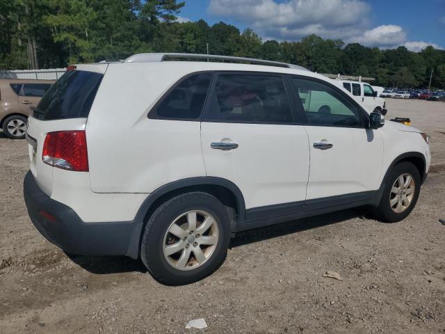 Photo 2 VIN: 5XYKT3A68DG392147 - KIA SORENTO LX 