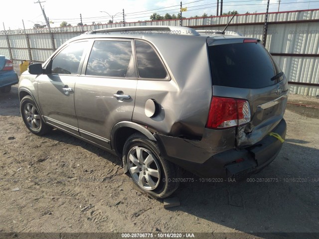 Photo 2 VIN: 5XYKT3A68DG421842 - KIA SORENTO 