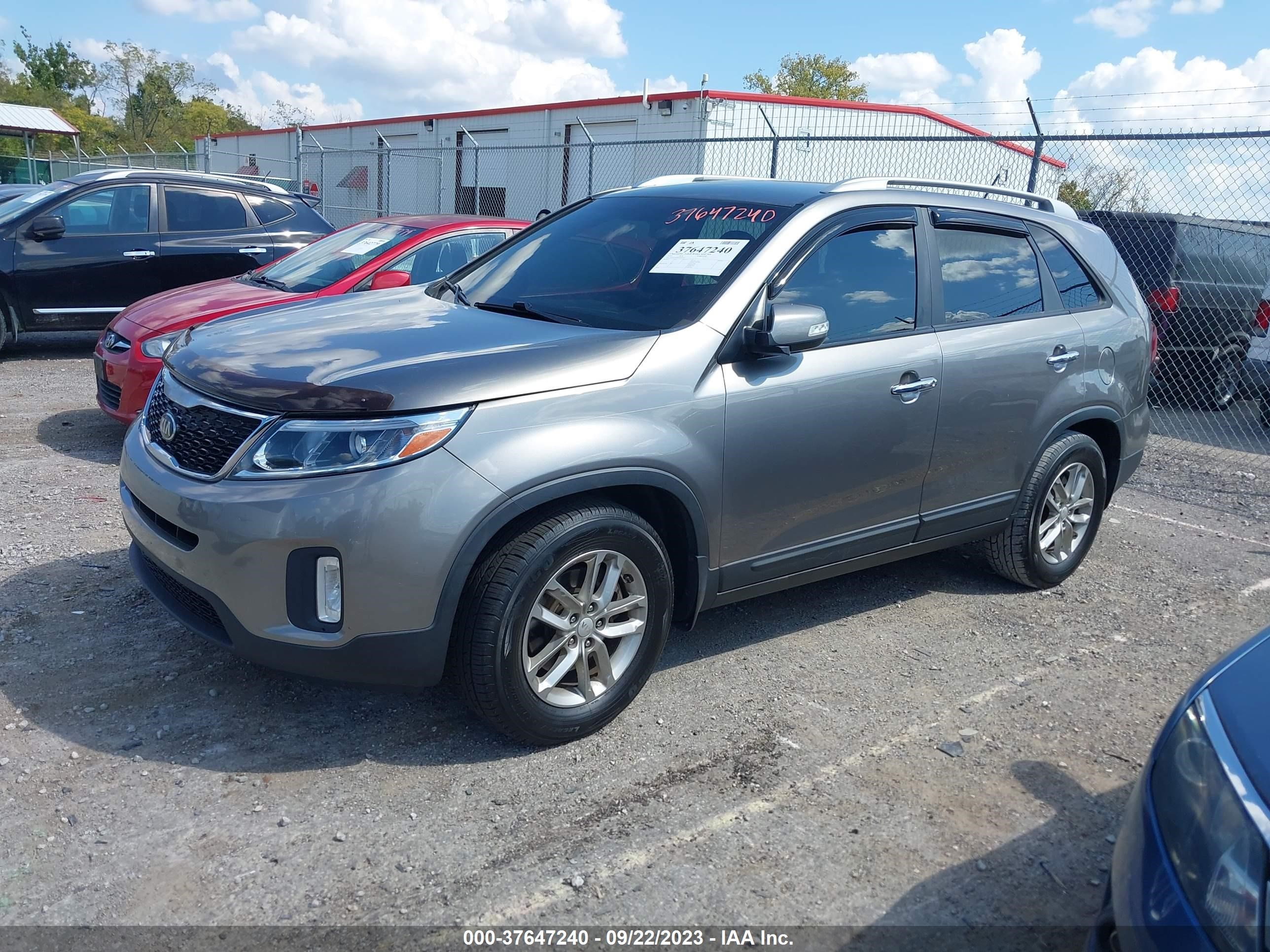 Photo 1 VIN: 5XYKT3A68EG441039 - KIA SORENTO 