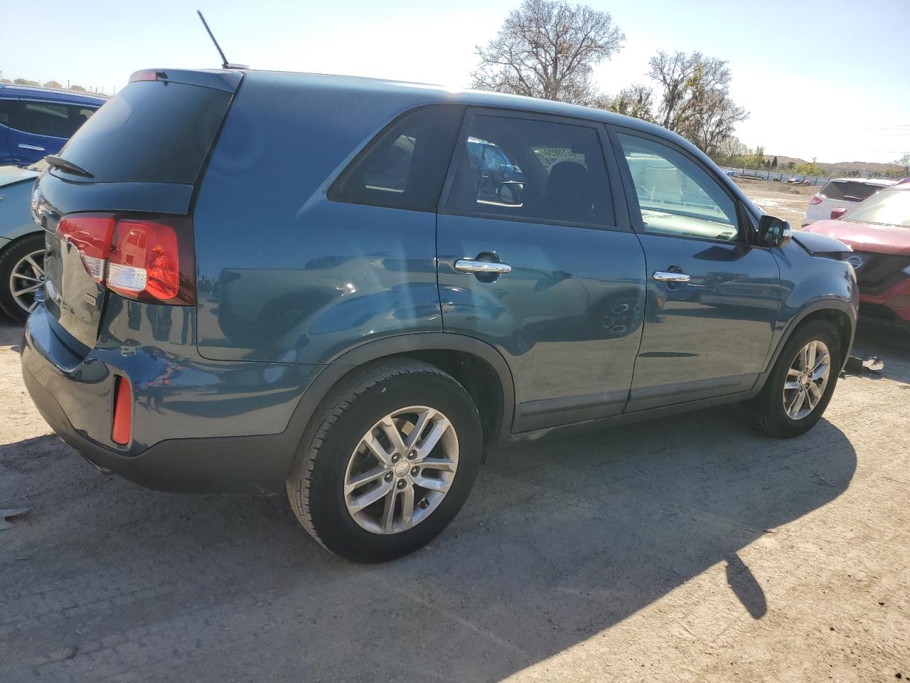 Photo 2 VIN: 5XYKT3A68EG538421 - KIA SORENTO 