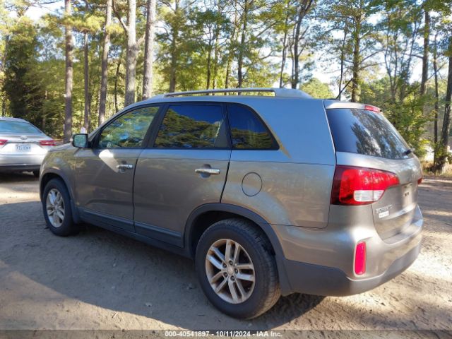 Photo 2 VIN: 5XYKT3A68FG583490 - KIA SORENTO 