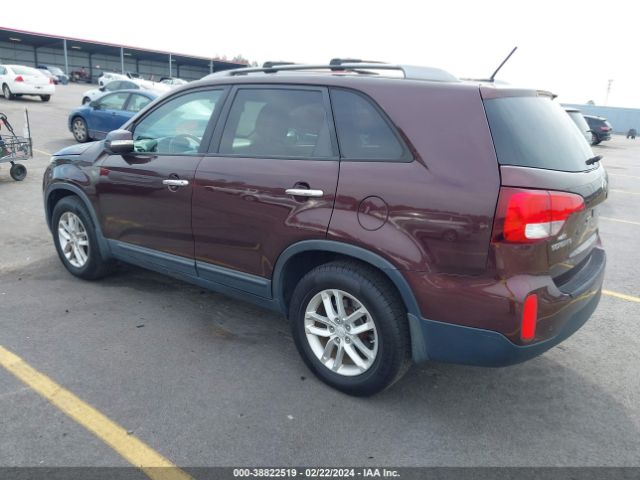 Photo 2 VIN: 5XYKT3A68FG628024 - KIA SORENTO 