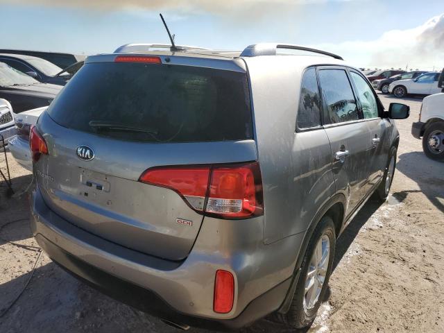 Photo 3 VIN: 5XYKT3A68FG645342 - KIA SORENTO LX 