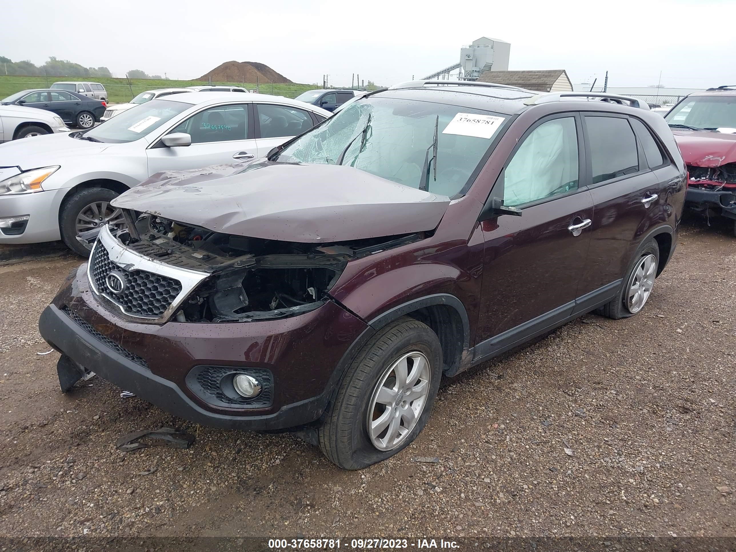 Photo 1 VIN: 5XYKT3A69DG327033 - KIA SORENTO 