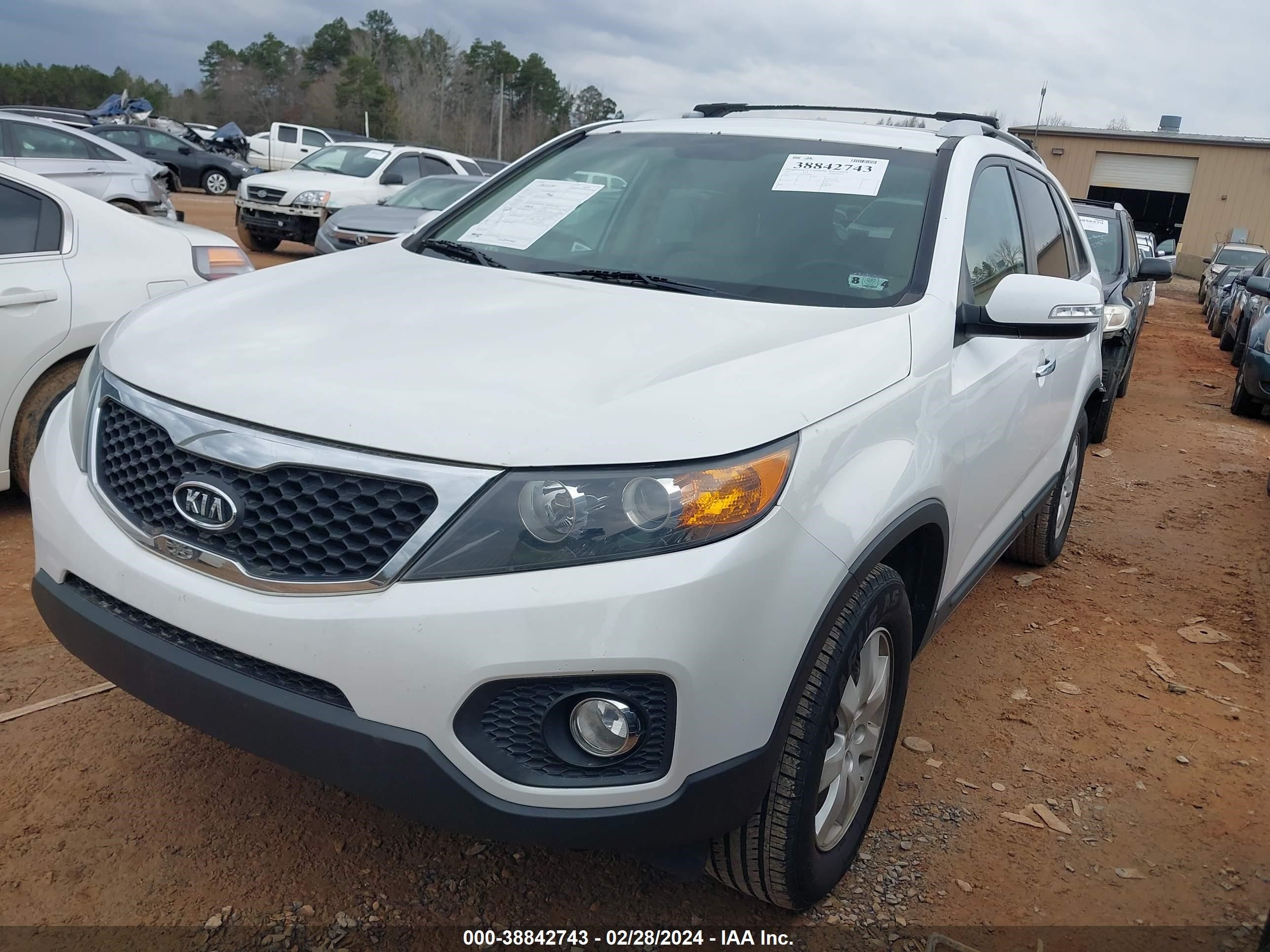 Photo 1 VIN: 5XYKT3A69DG346696 - KIA SORENTO 