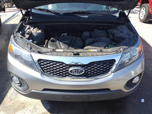 Photo 6 VIN: 5XYKT3A69DG372022 - KIA SORENTO LX 