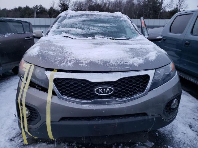 Photo 4 VIN: 5XYKT3A69DG421039 - KIA SORENTO 