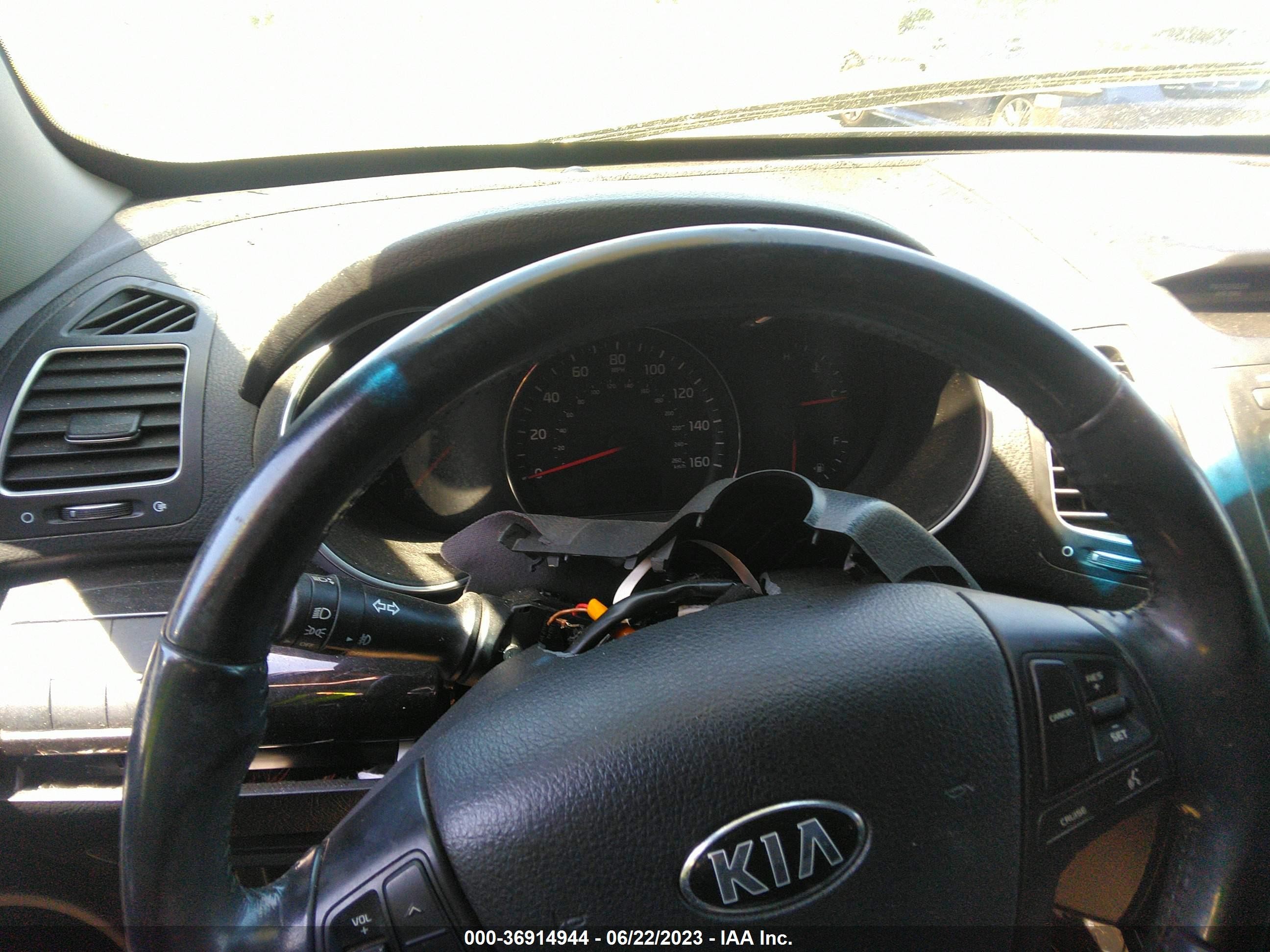 Photo 7 VIN: 5XYKT3A69EG452681 - KIA SORENTO 