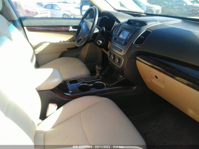 Photo 4 VIN: 5XYKT3A69EG465690 - KIA SORENTO 