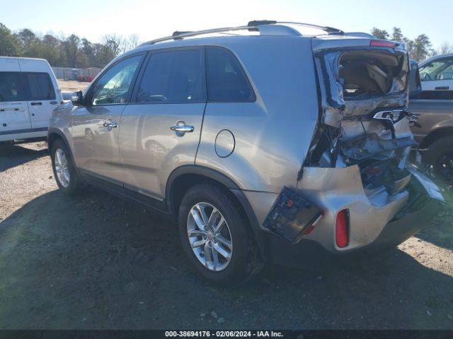 Photo 2 VIN: 5XYKT3A69FG570117 - KIA SORENTO 