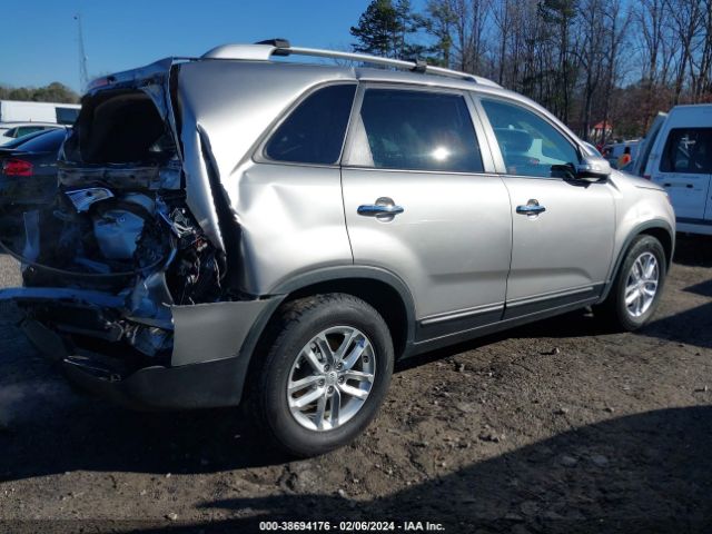 Photo 3 VIN: 5XYKT3A69FG570117 - KIA SORENTO 