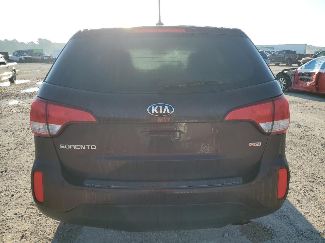 Photo 5 VIN: 5XYKT3A69FG619817 - KIA SORENTO 