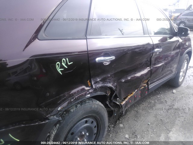 Photo 5 VIN: 5XYKT3A69FG661811 - KIA SORENTO 