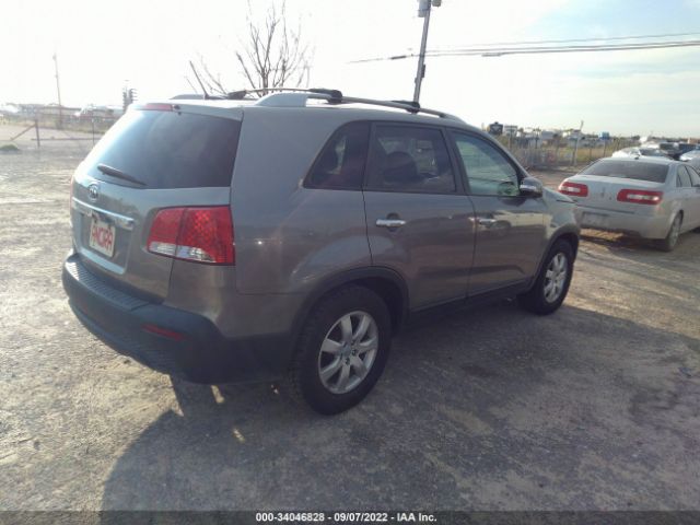 Photo 3 VIN: 5XYKT3A6XCG216005 - KIA SORENTO 