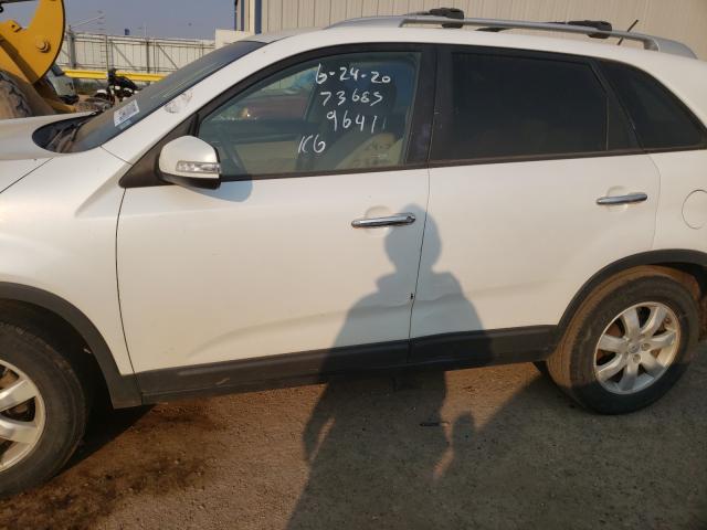 Photo 8 VIN: 5XYKT3A6XCG239641 - KIA SORENTO BA 