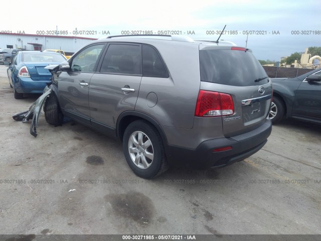 Photo 2 VIN: 5XYKT3A6XCG277158 - KIA SORENTO 