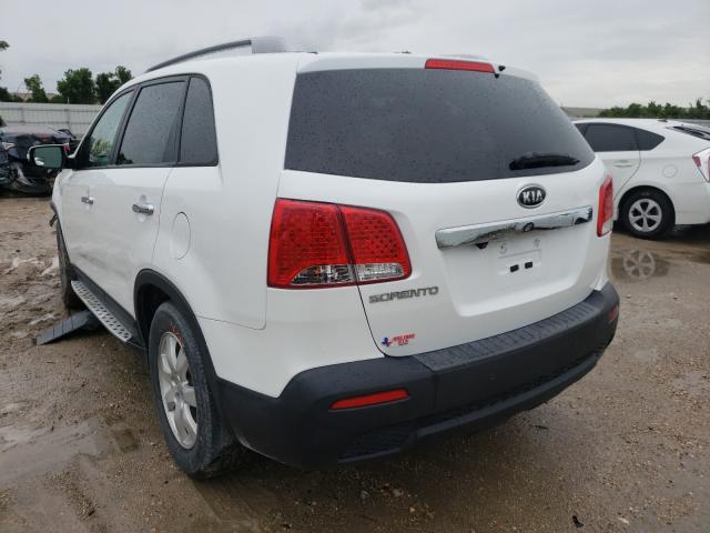 Photo 2 VIN: 5XYKT3A6XDG350806 - KIA SORENTO LX 