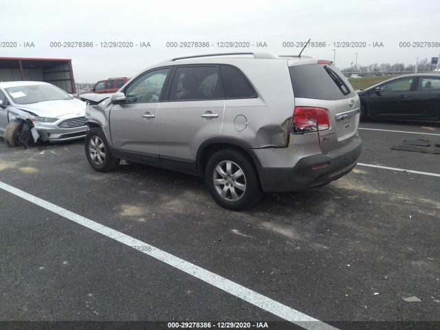 Photo 2 VIN: 5XYKT3A6XDG401799 - KIA SORENTO 