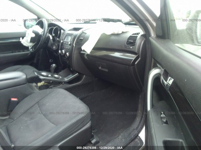 Photo 4 VIN: 5XYKT3A6XDG401799 - KIA SORENTO 