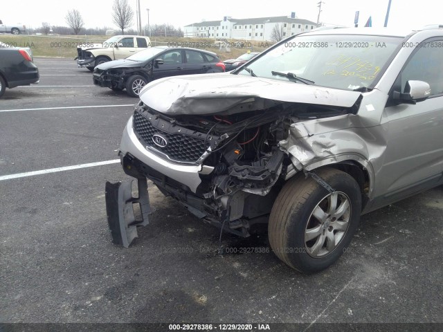 Photo 5 VIN: 5XYKT3A6XDG401799 - KIA SORENTO 