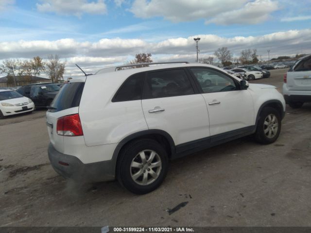 Photo 3 VIN: 5XYKT3A6XDG415332 - KIA SORENTO 