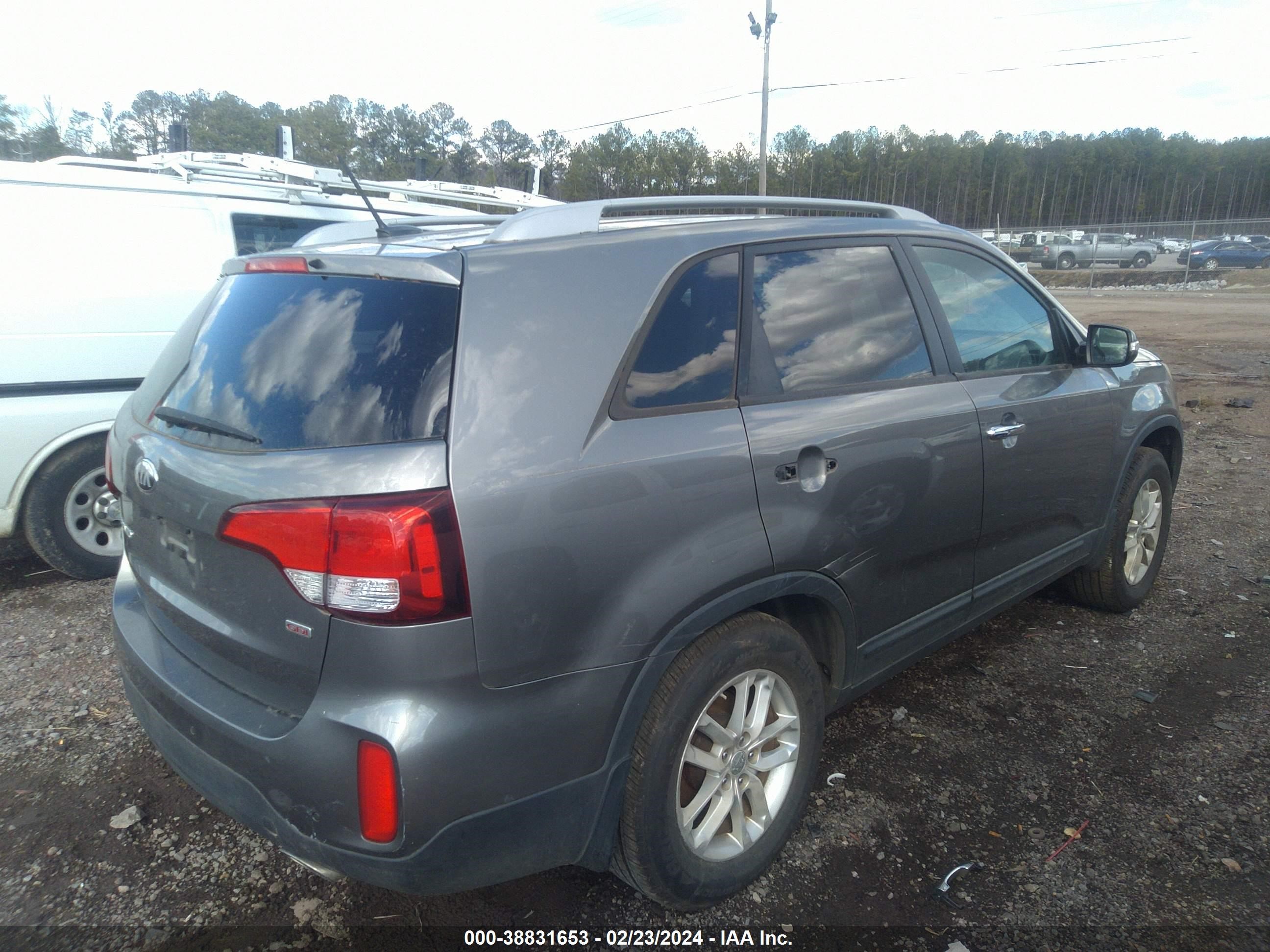 Photo 14 VIN: 5XYKT3A6XEG435856 - KIA SORENTO 