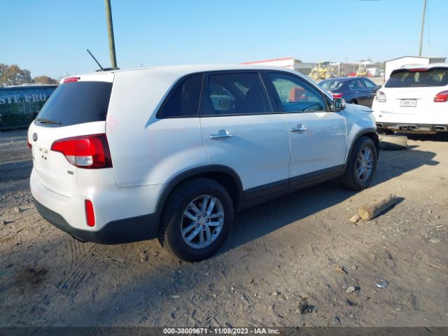 Photo 3 VIN: 5XYKT3A6XEG476262 - KIA SORENTO 